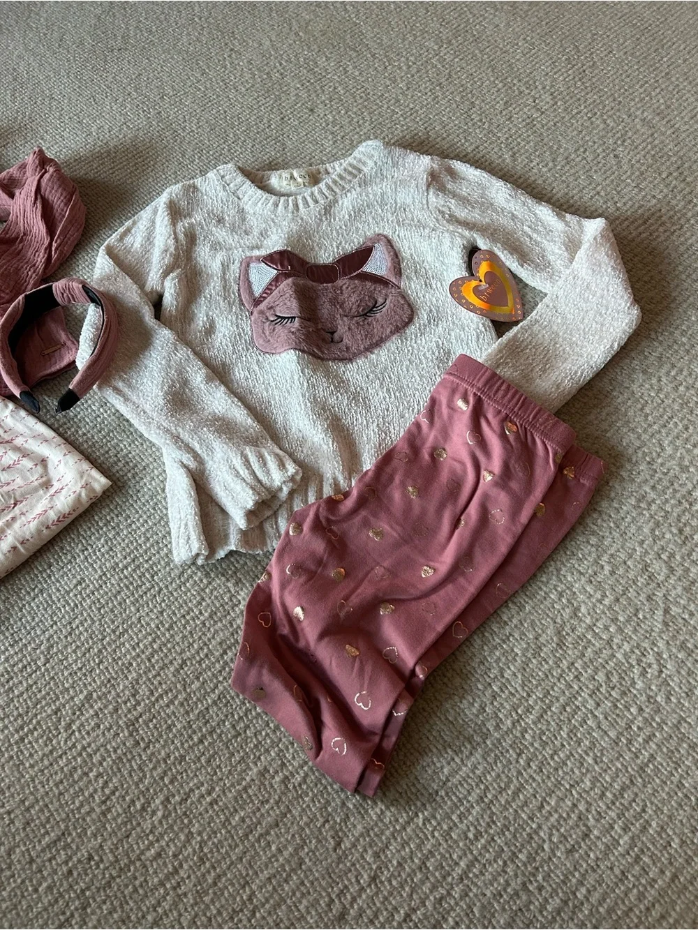 Girls' Cozy Cat Pajama Set in Dusty Rose and Cream size 7/8 New